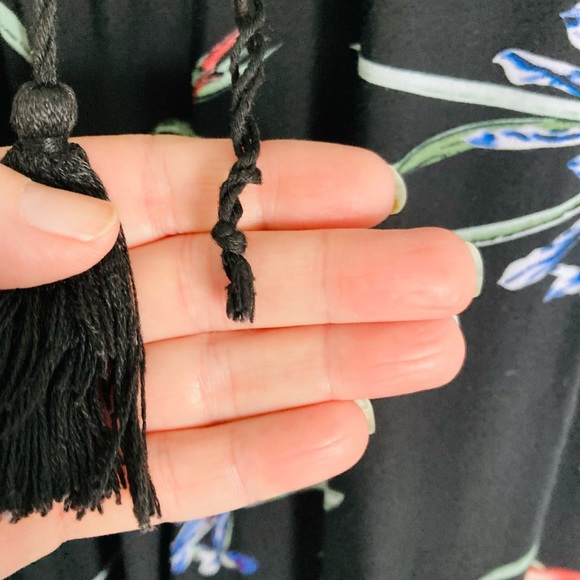 Jaase women’s black floral romper large - Picture 8 of 8